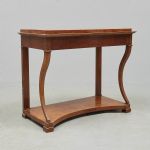 610897 Console table